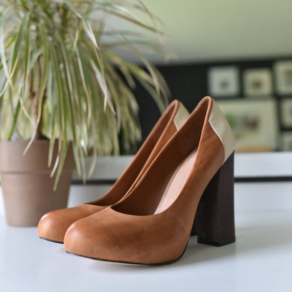 Aldo Chunky Heels - Picture 1 of 4